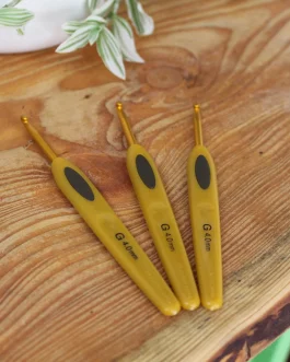 Crochet Hook Soft Touch size 4